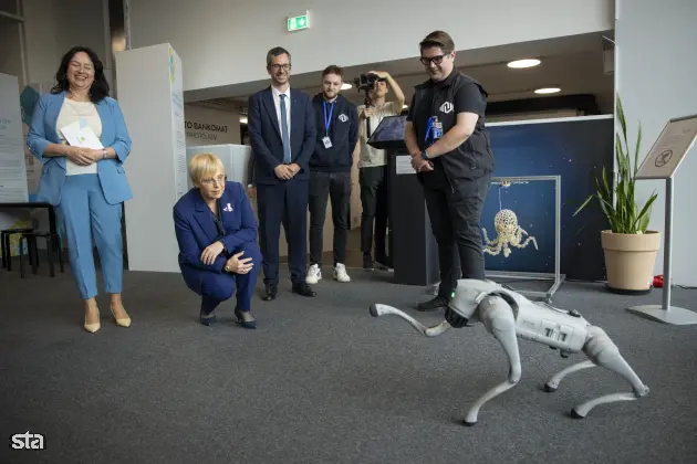 Celje, Tehno park Celje. Festival robotike in umetne inteligence, ki se ga je udeležila tudi predsednica republike Nataša Pirc Musar. Foto: Bor Slana/STA